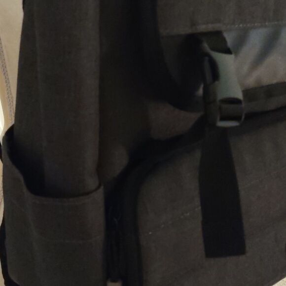 New Ogio laptop backpack, granite, multiple pockets, padded excellent condition - Picture 4 of 10